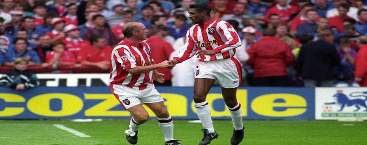 Brian Deane - Cầu thủ ghi bàn đầu tiên ở Premier league