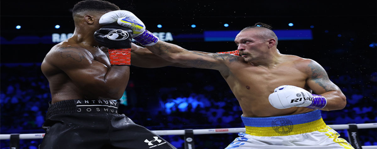 Oleksandr Usyk lại thắng điểm Anthony Joshua