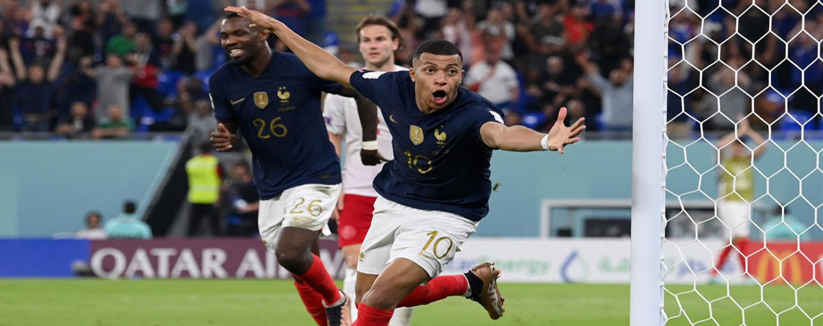 Kylian Mbappe lập cú đúp đưa Pháp vào vòng 16 đội