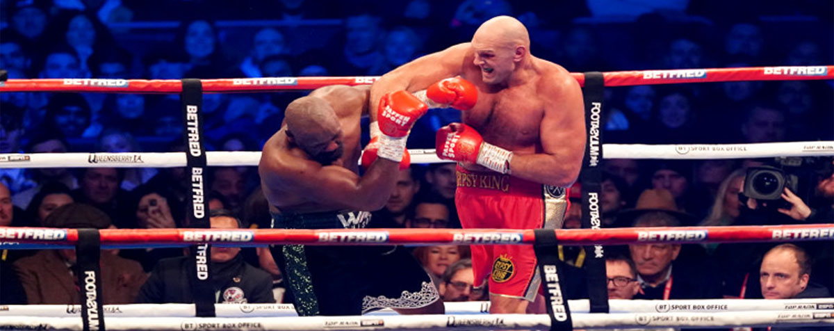 Tyson Fury thắng Chisora ở hiệp 10