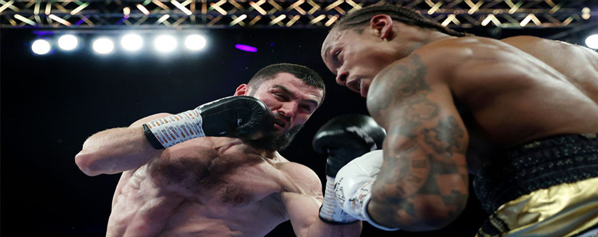 Artur Beterbiev hạ TKO Anthony Yarde