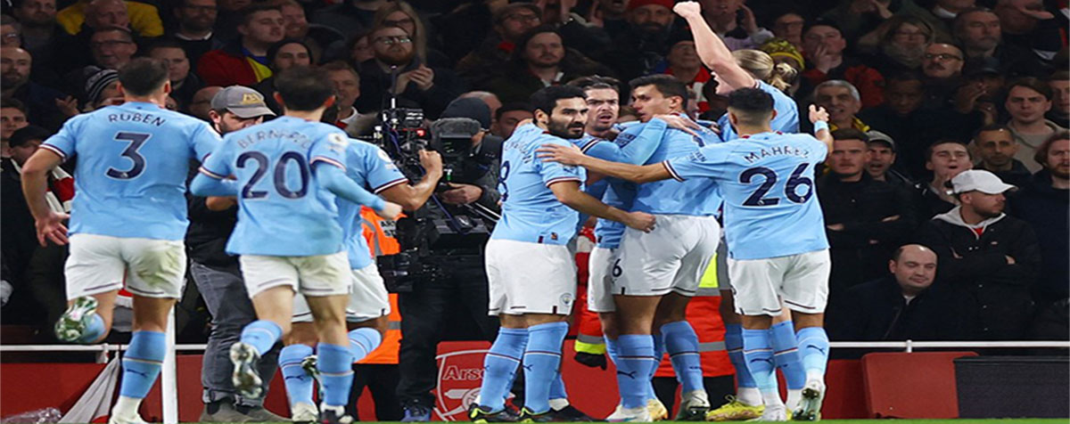 Manchester City thắng Arsenal 3-1 để chiếm ngôi đầu