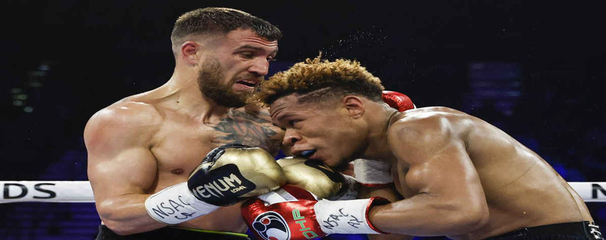 Devin Haney thắng điểm Lomachenko