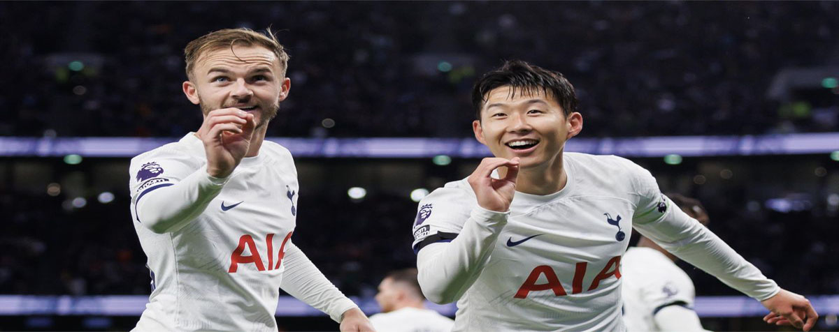Tottenham Hotspur trở lại ngôi đầu bảng Premier league
