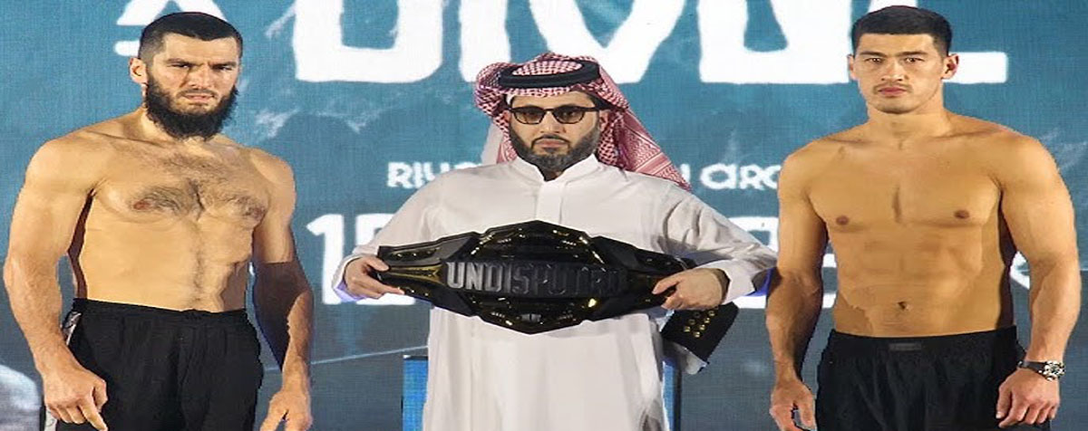 Artur Beterbiev và Dmitry Bivol đối mặt trước cuộc chiến ở Riyadh