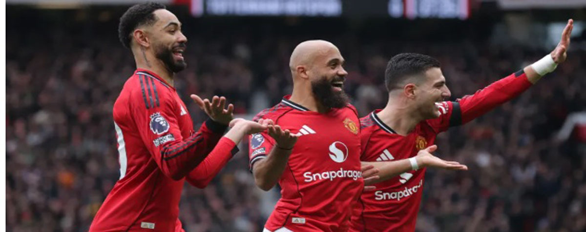 Manchester United duy trì chuỗi 4 trận thắng liên tiếp dưới thời Michael Carrick