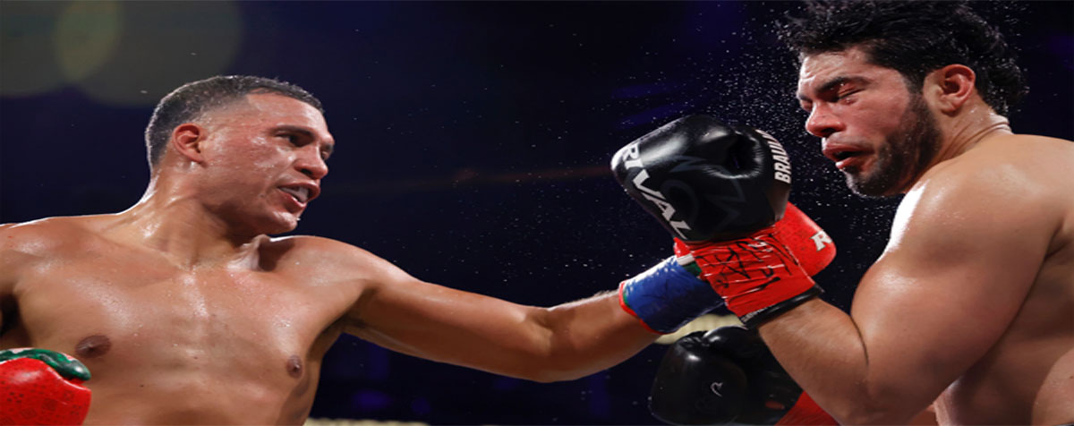 David Benavidez hạ knock-out Gilberto Ramirez